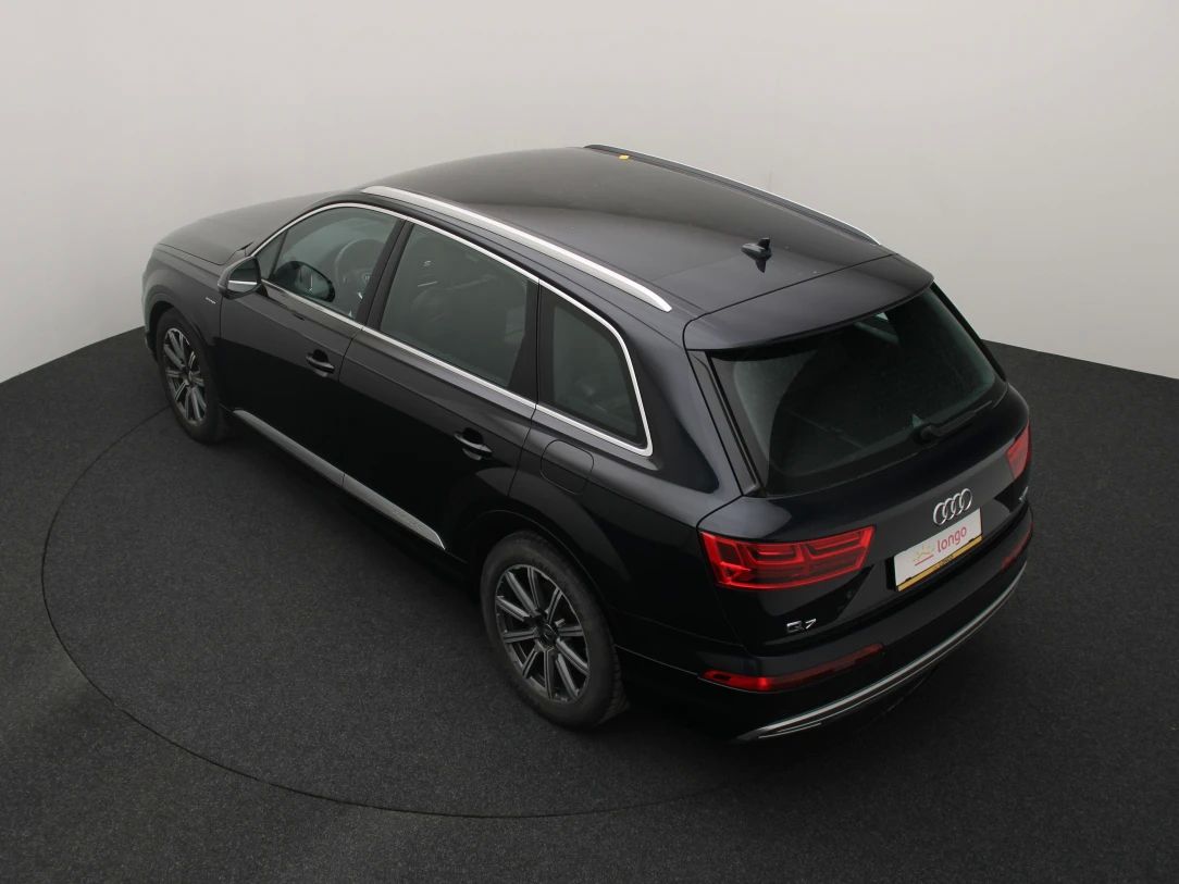 Audi Q7 | 11
