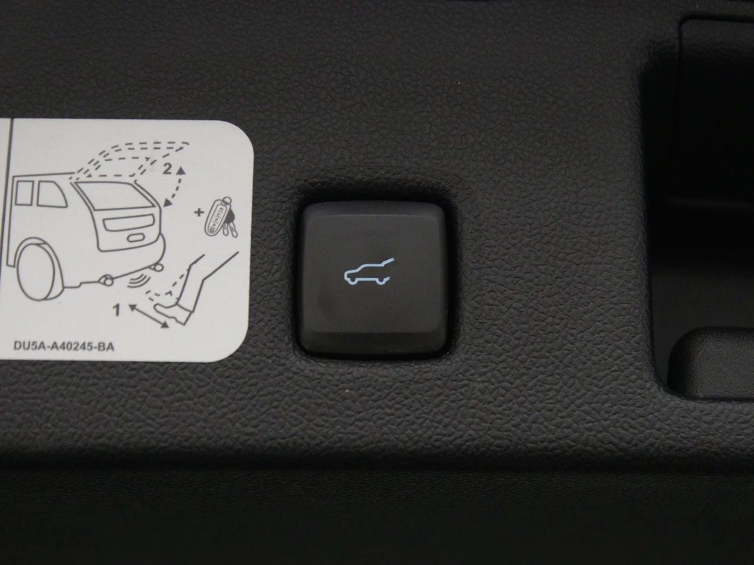 Ford Kuga | 38