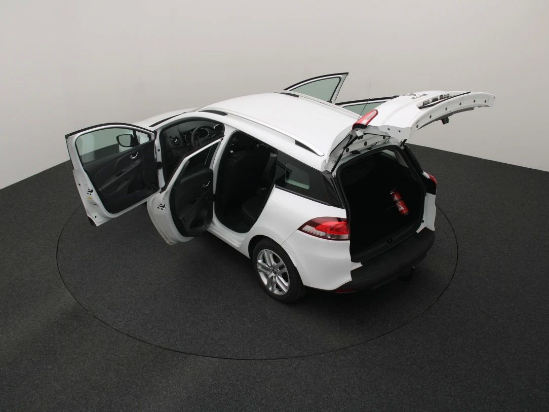 Renault Clio | 12