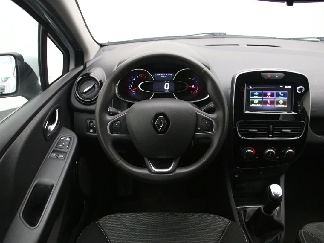 Renault Clio | 16