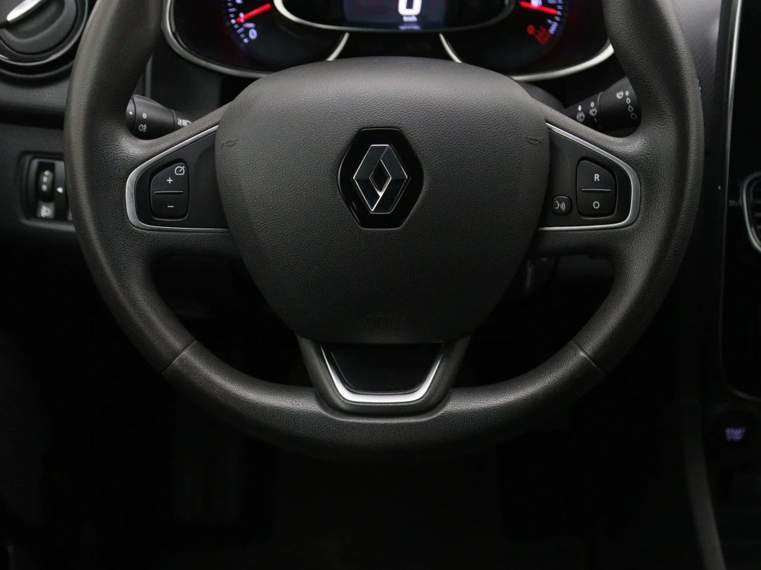 Renault Clio | 17