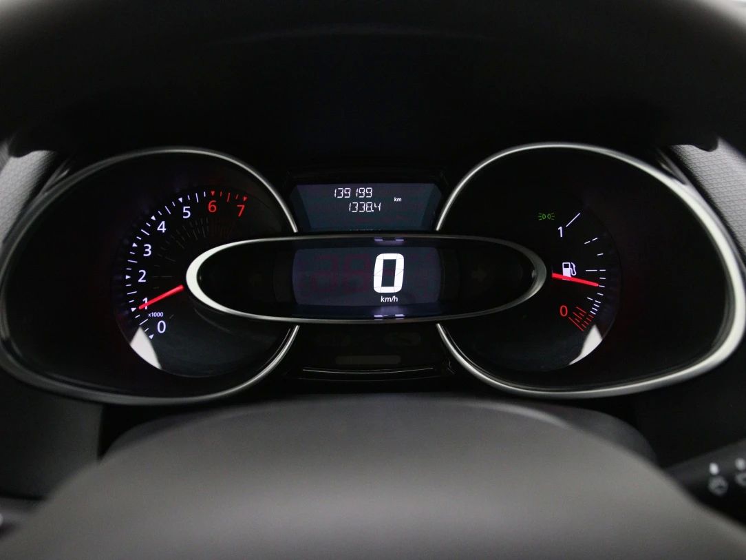 Renault Clio | 18