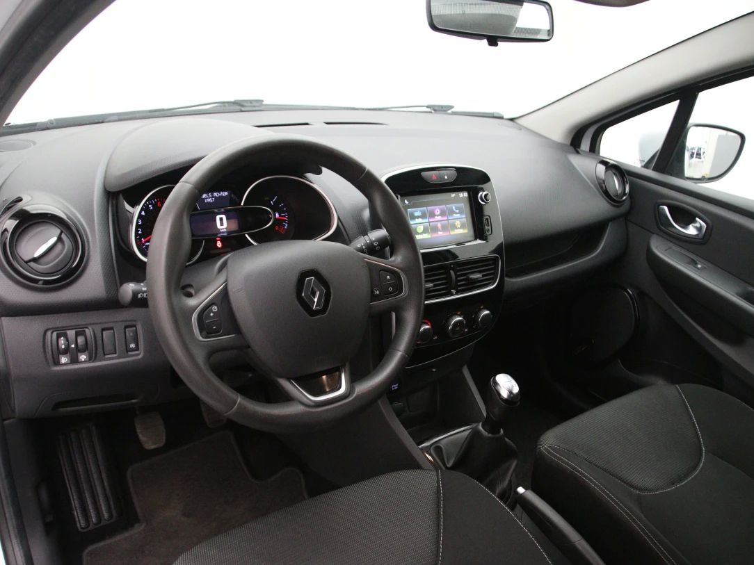 Renault Clio | 15