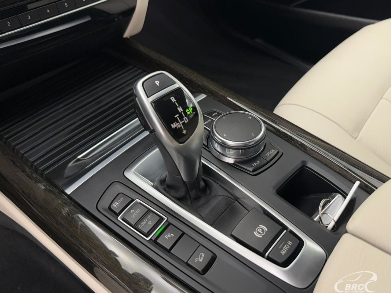 BMW X5 | 12