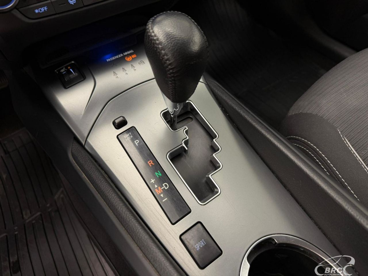 Toyota Avensis | 13