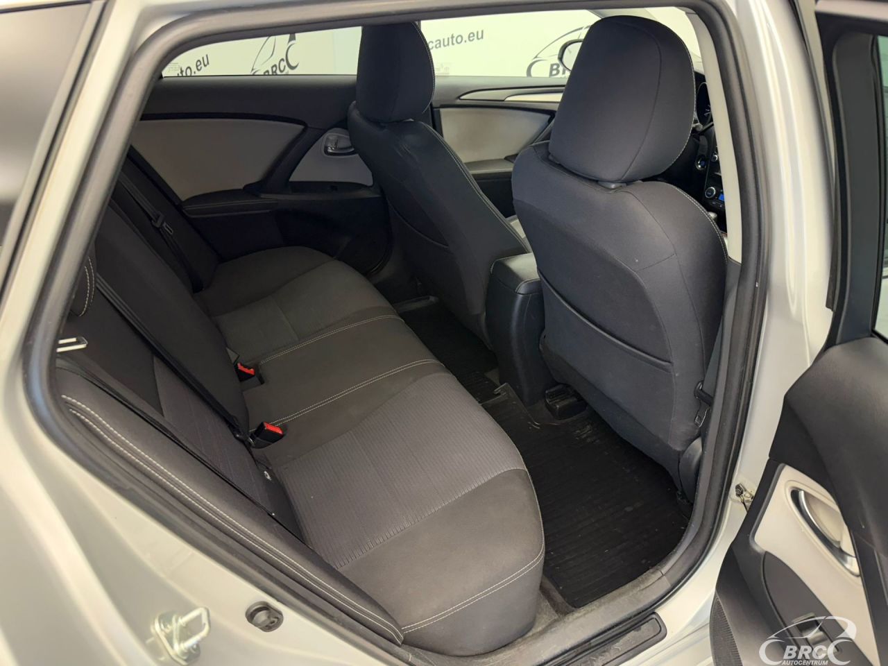 Toyota Avensis | 15
