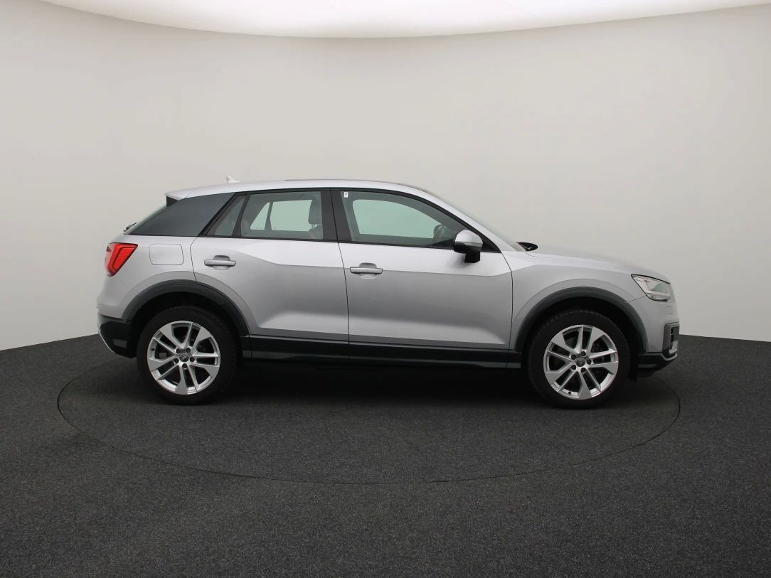 Audi Q2 | 8