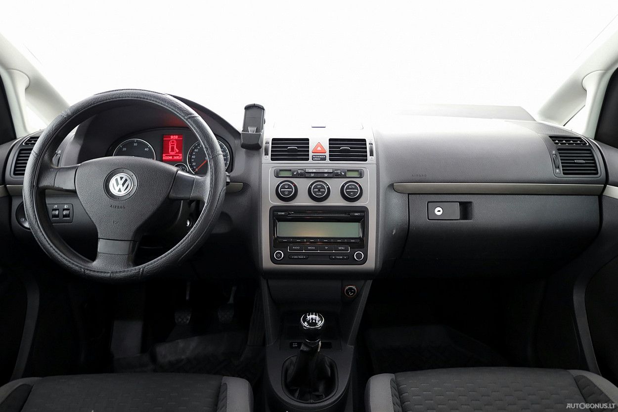 Volkswagen Touran | 4