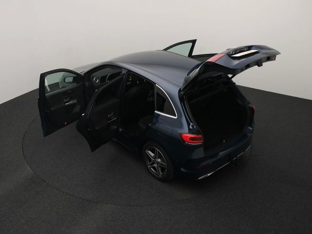 Mercedes-Benz B200 | 12