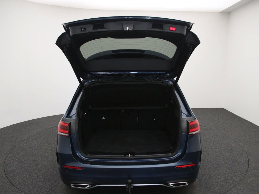 Mercedes-Benz B200 | 49