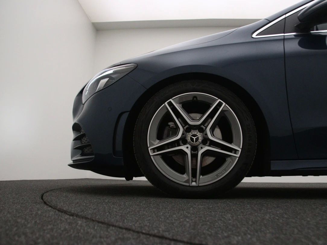 Mercedes-Benz B200 | 27