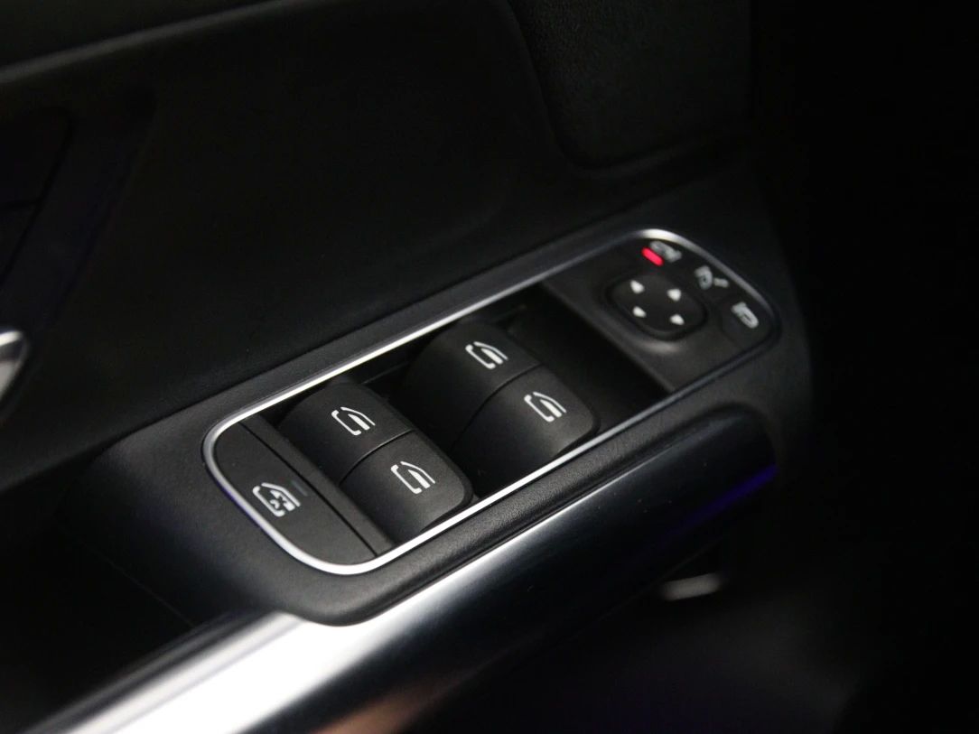 Mercedes-Benz B200 | 25