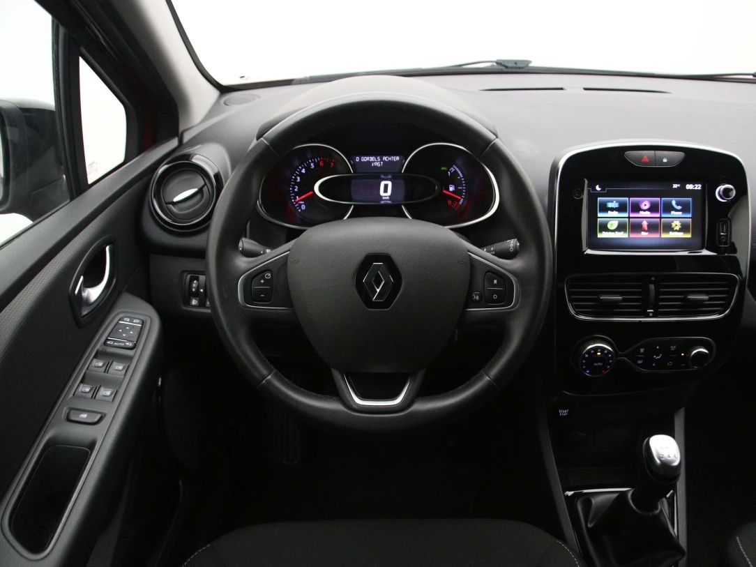 Renault Clio | 16