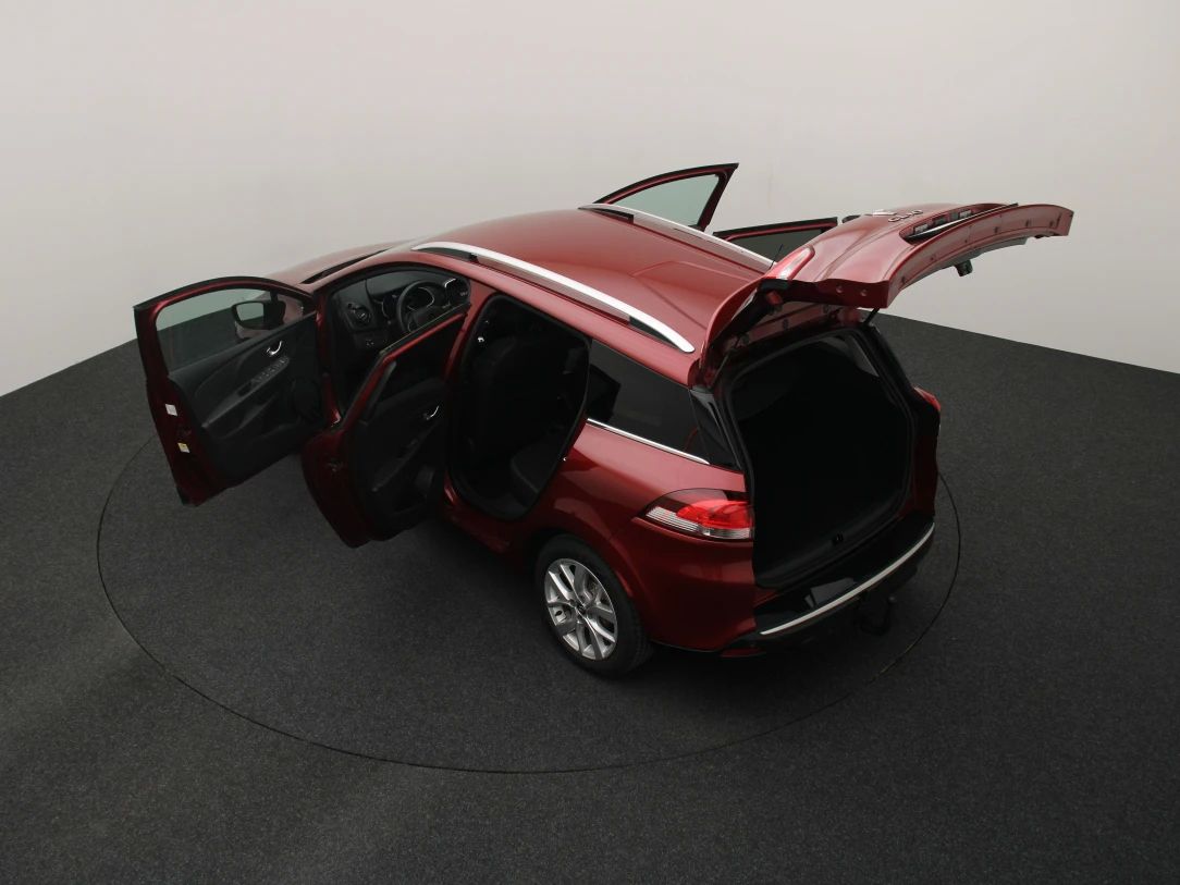 Renault Clio | 12