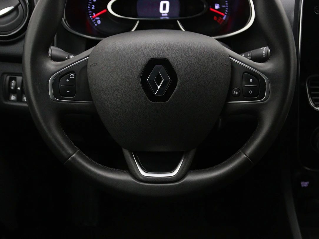 Renault Clio | 17