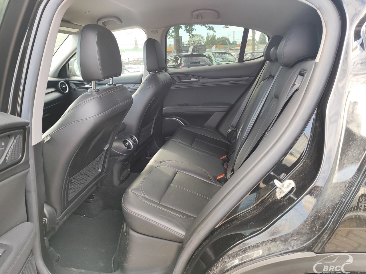 Alfa Romeo Stelvio | 12