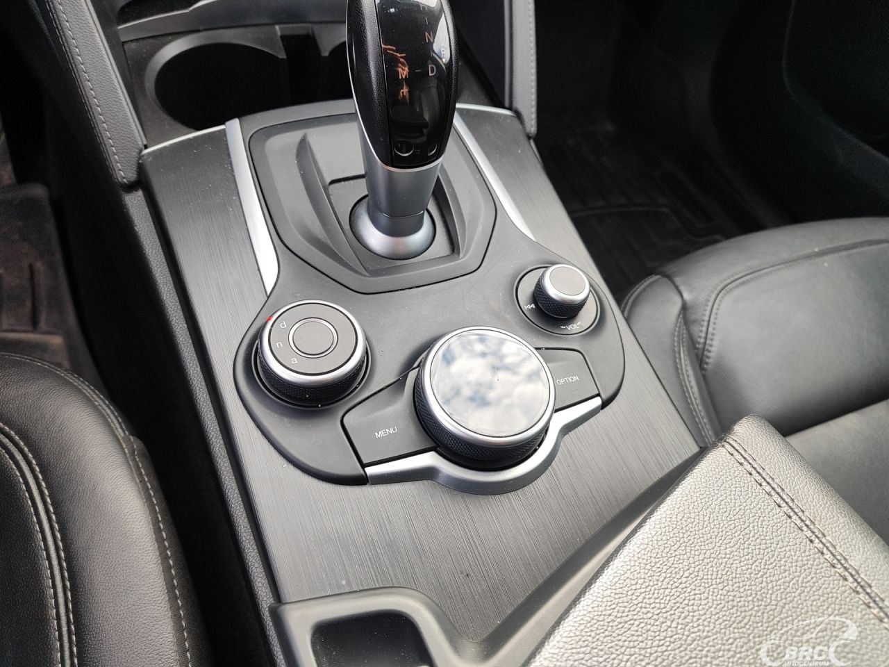 Alfa Romeo Stelvio | 30