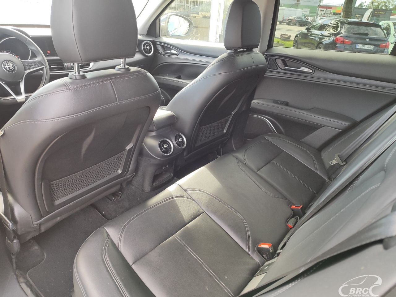 Alfa Romeo Stelvio | 13