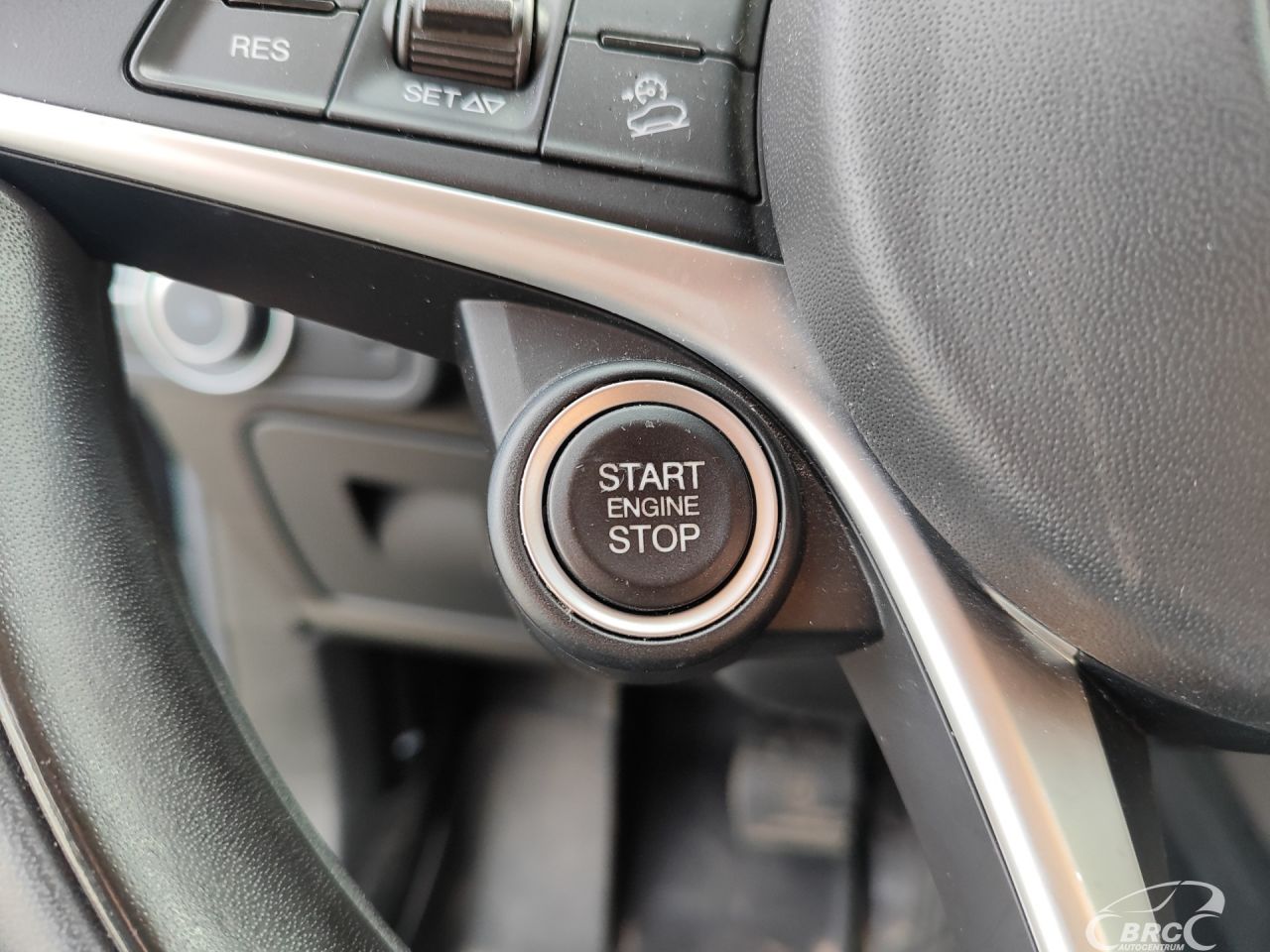 Alfa Romeo Stelvio | 26