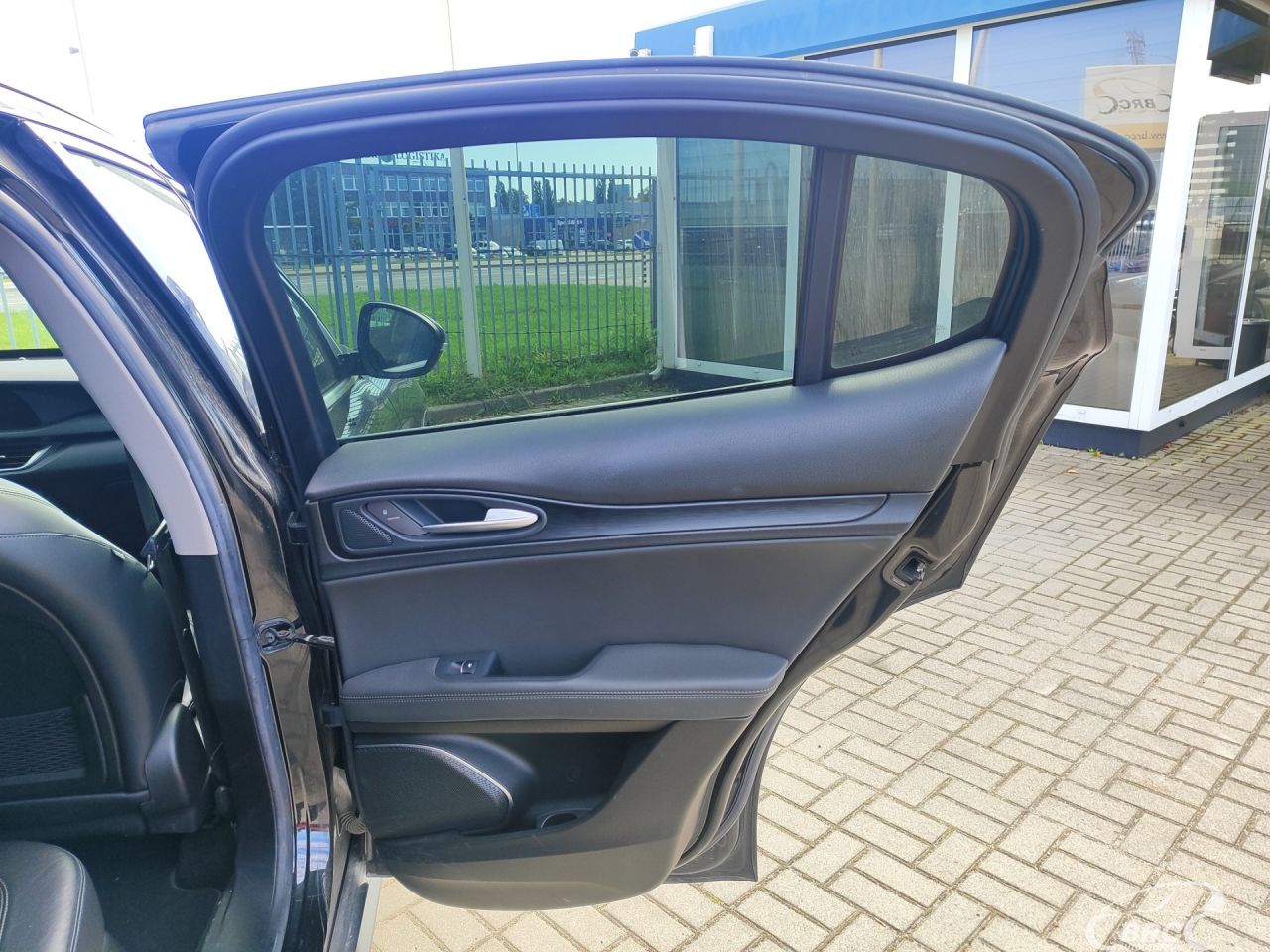 Alfa Romeo Stelvio | 6