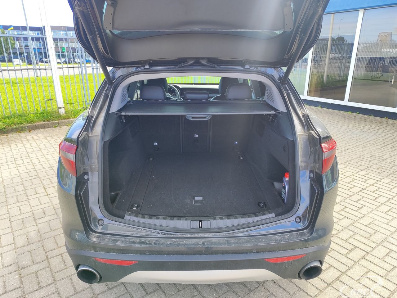 Alfa Romeo Stelvio | 9