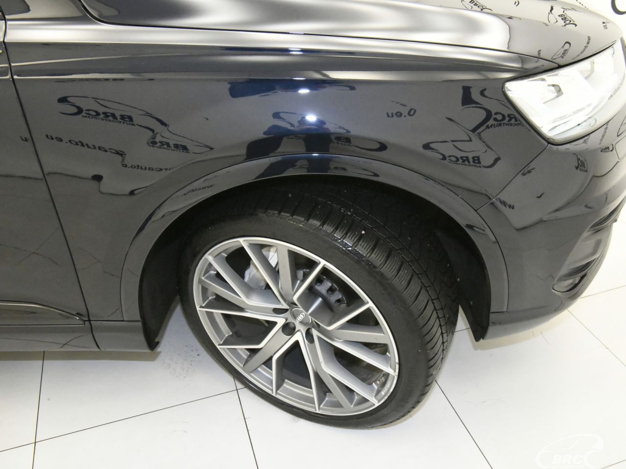 Audi Q7 | 49