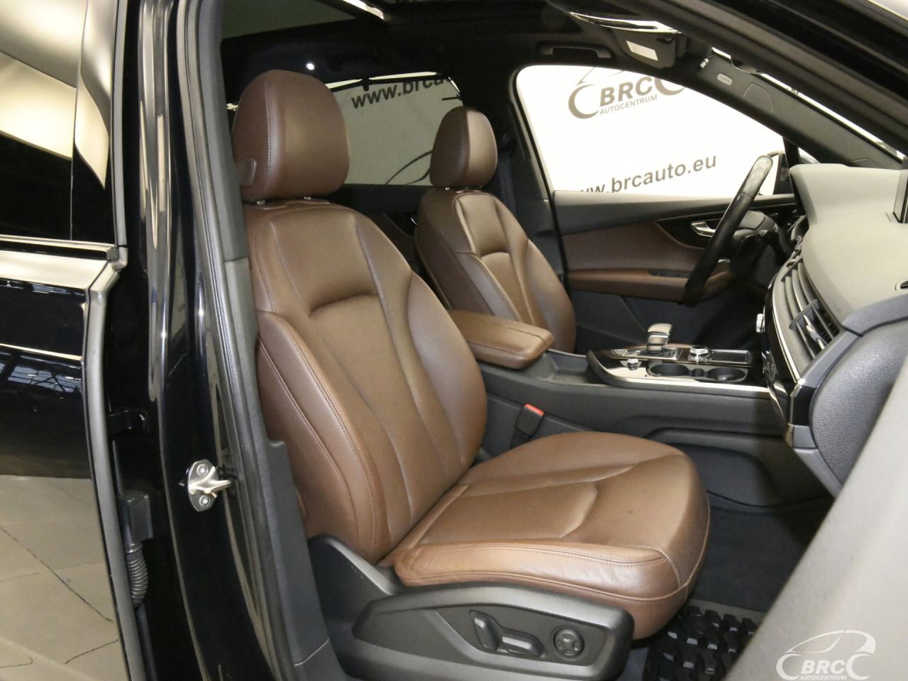 Audi Q7 | 6