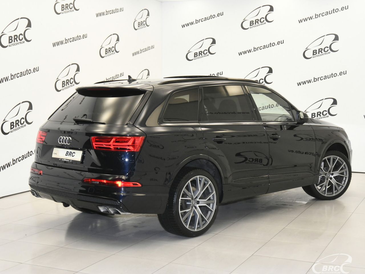 Audi Q7 | 1