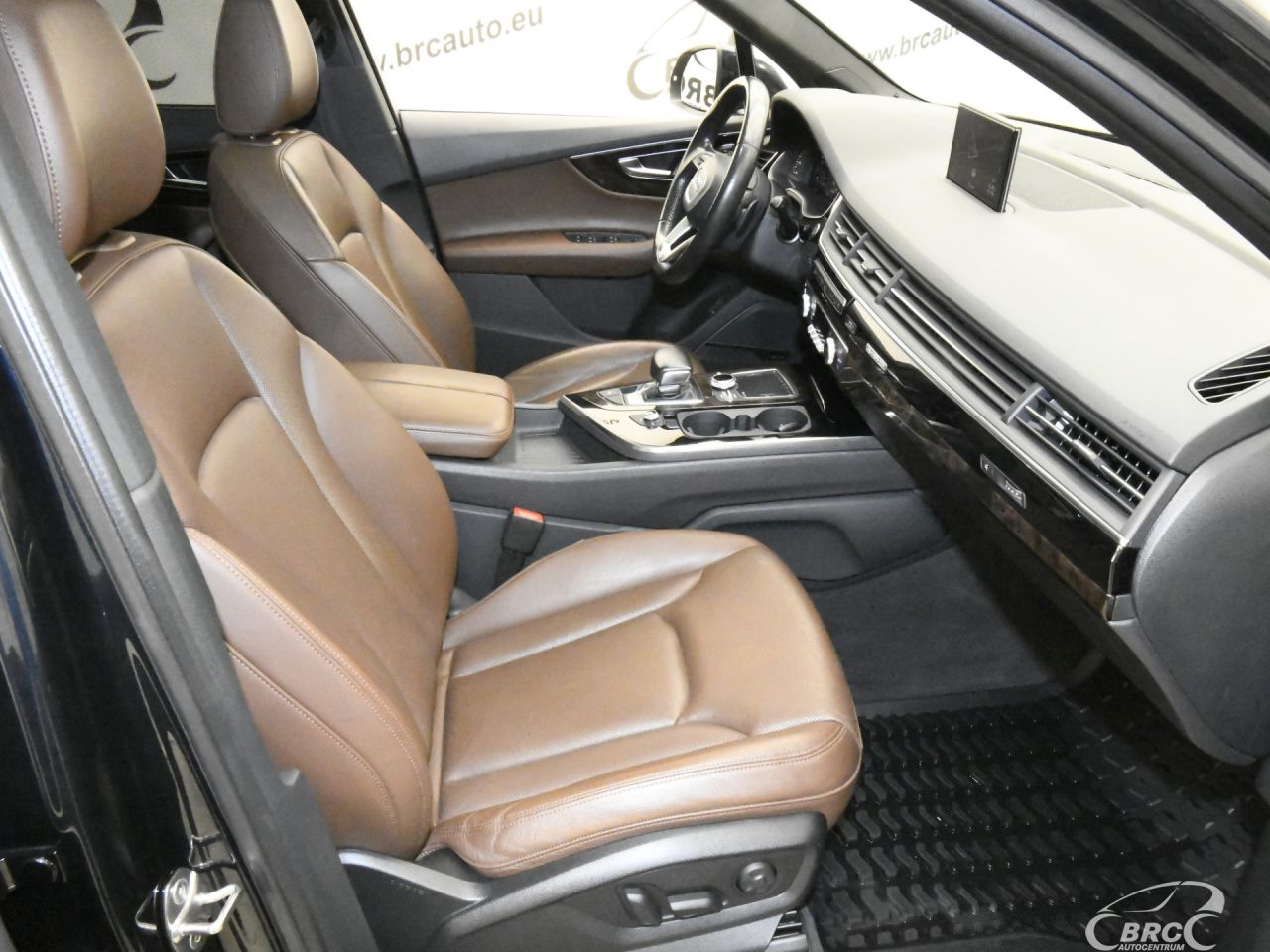 Audi Q7 | 4