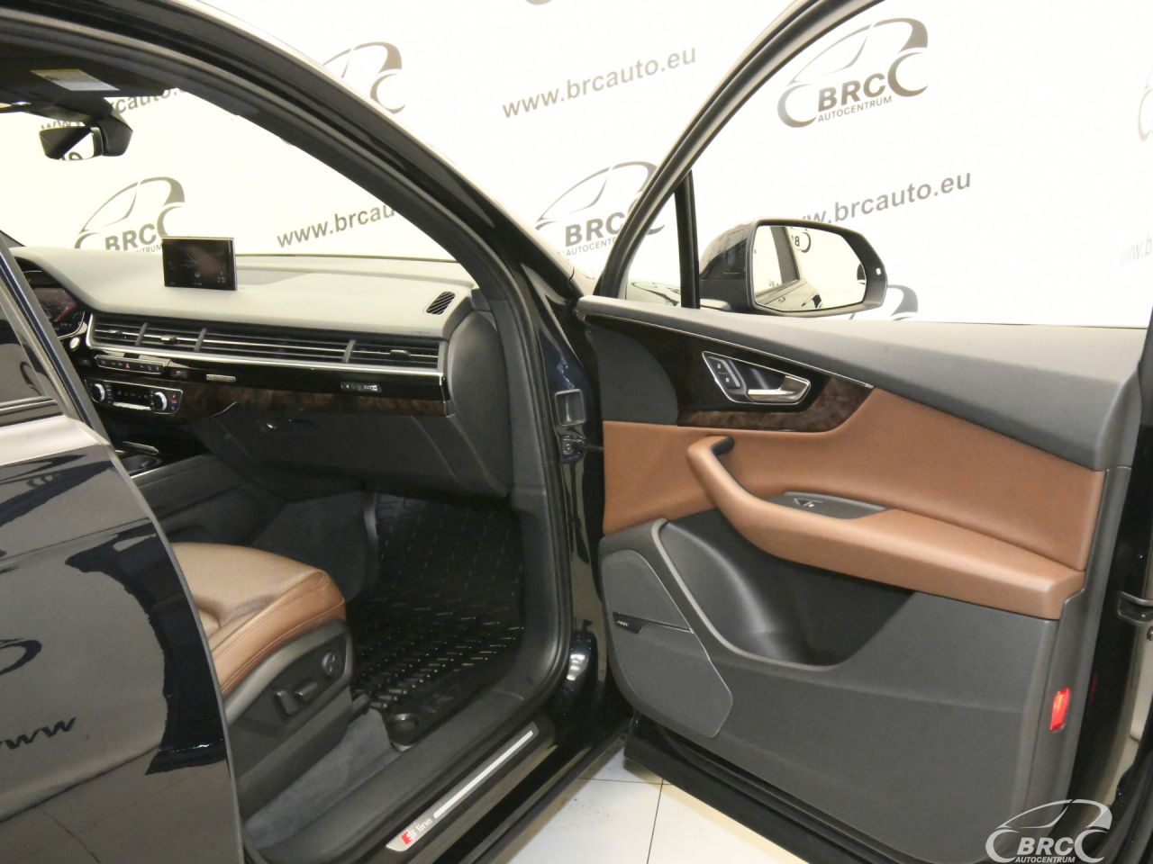 Audi Q7 | 7