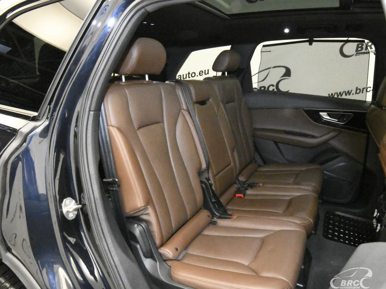 Audi Q7 | 11