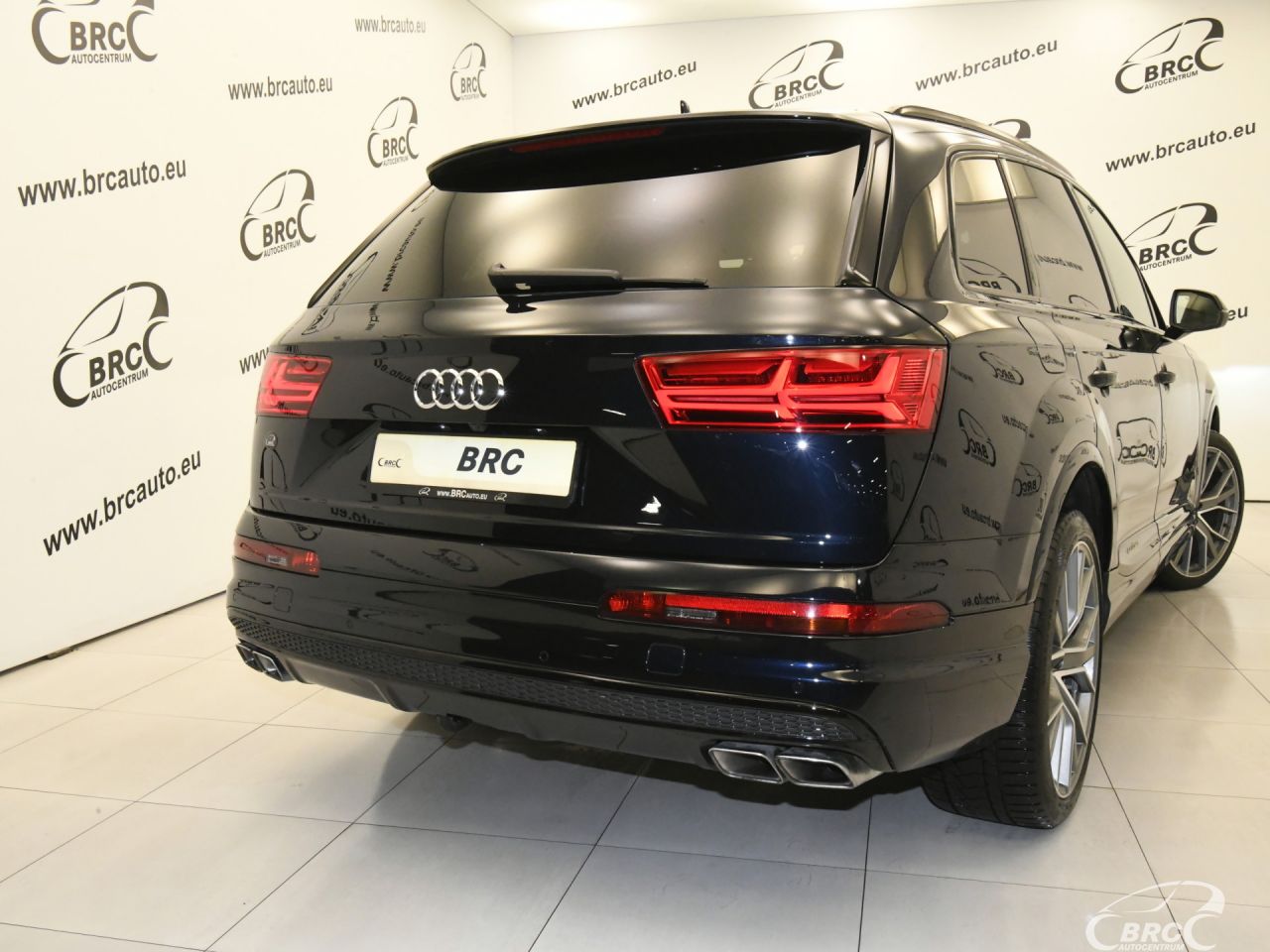 Audi Q7 | 55