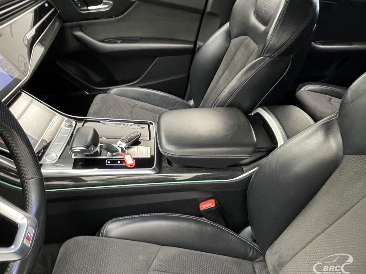 Audi Q8 | 25