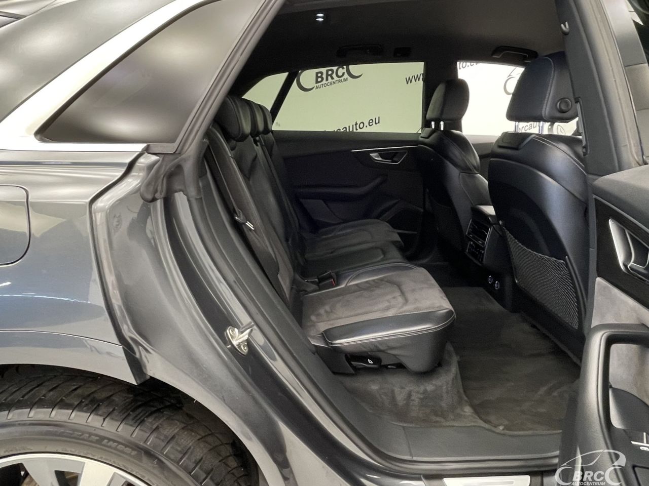 Audi Q8 | 10