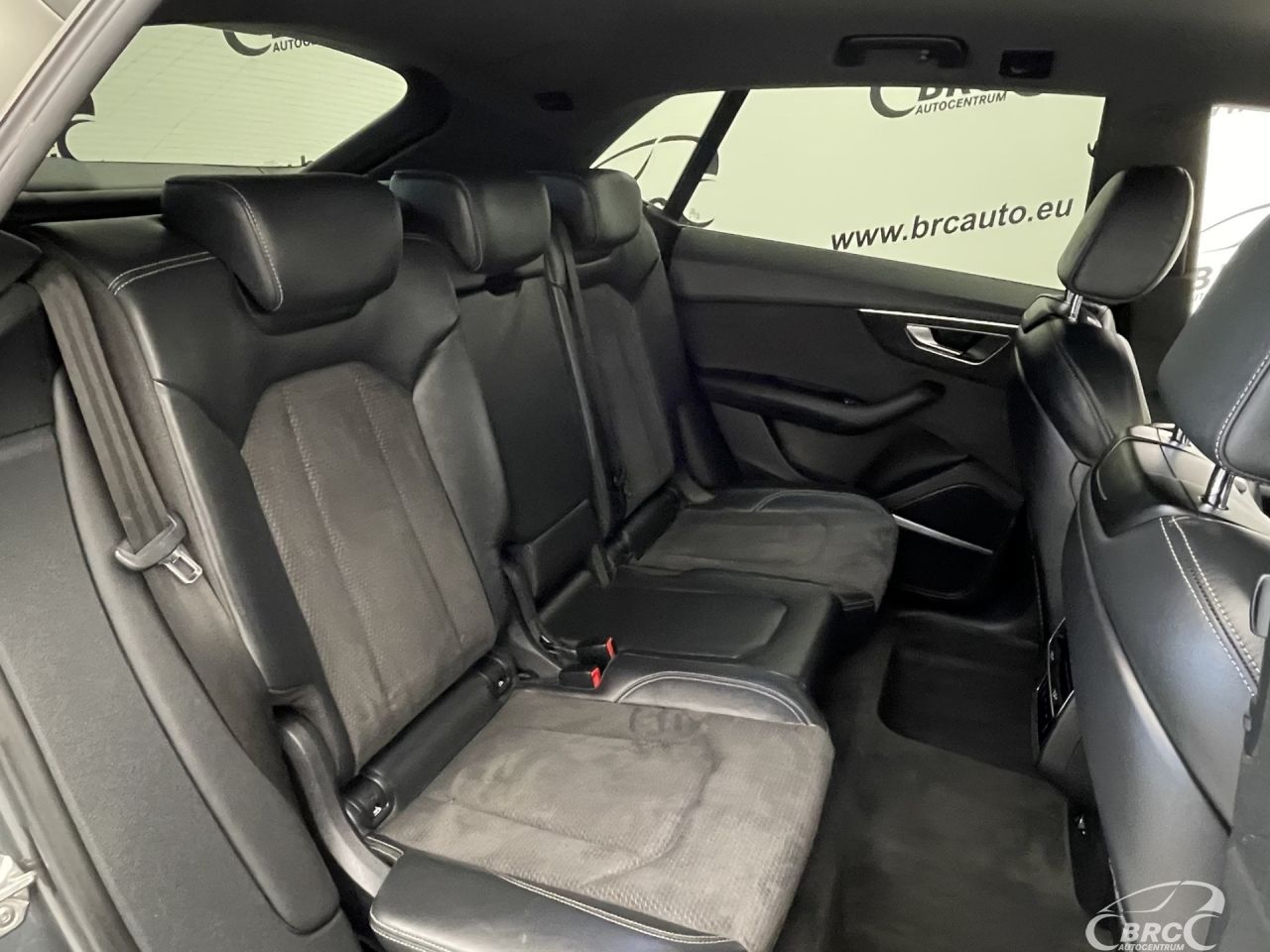 Audi Q8 | 12