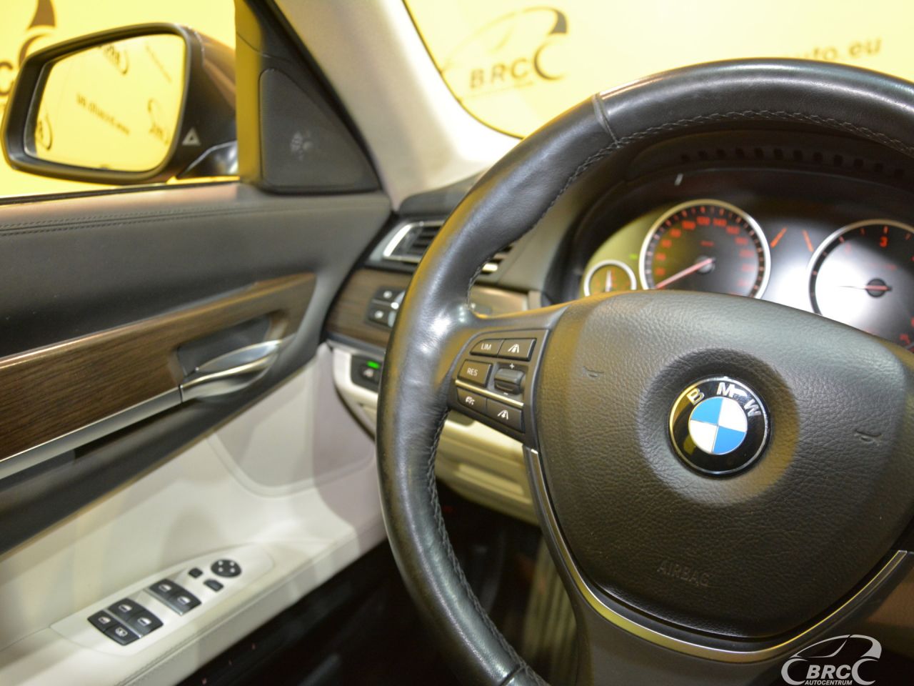 BMW 740 | 27