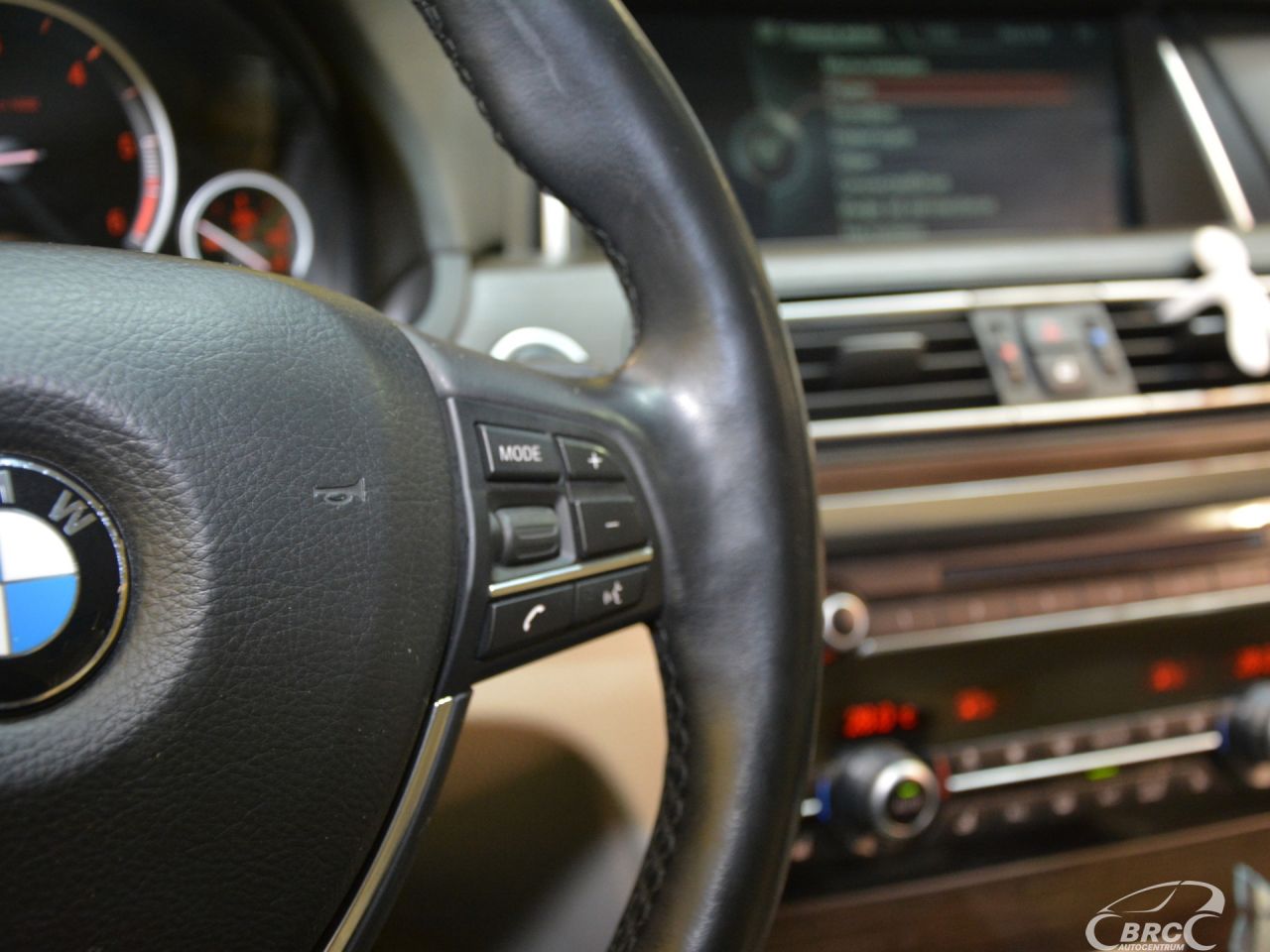 BMW 740 | 26