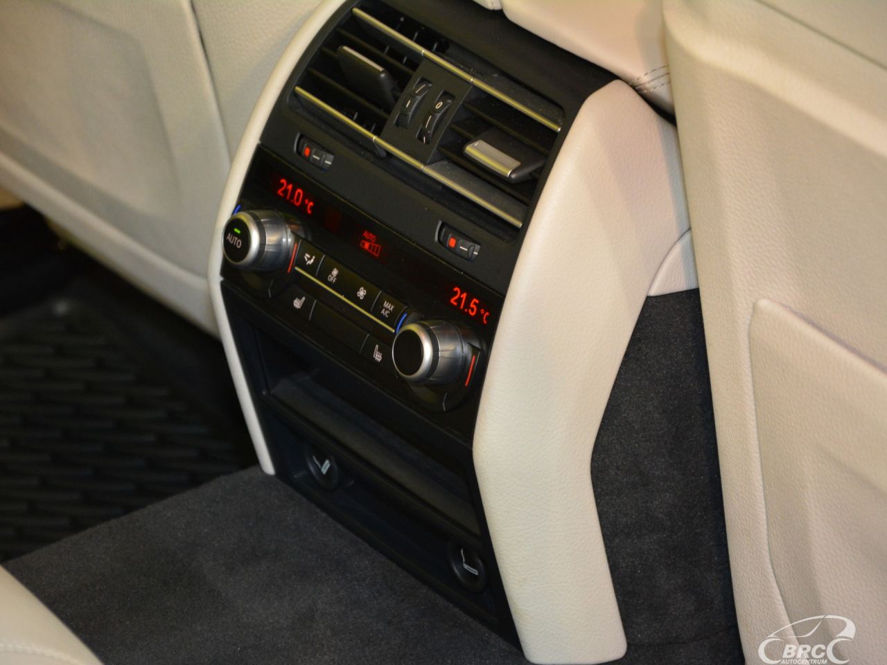 BMW 740 | 10