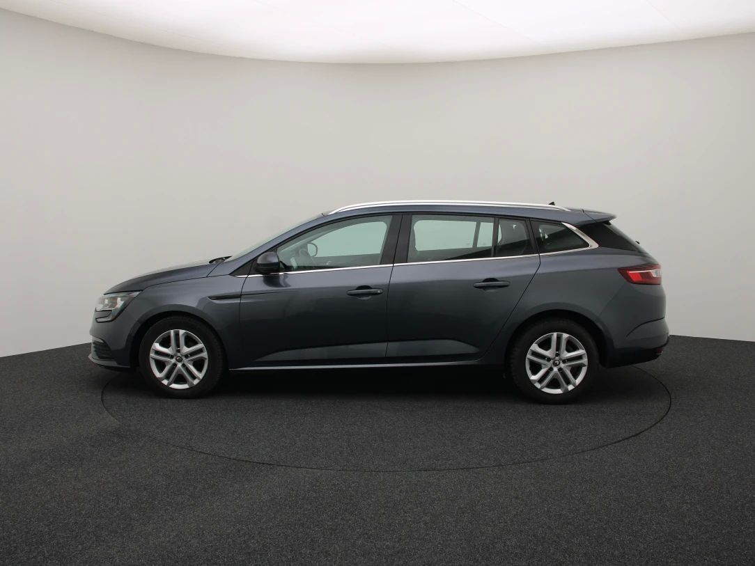 Renault Megane | 5