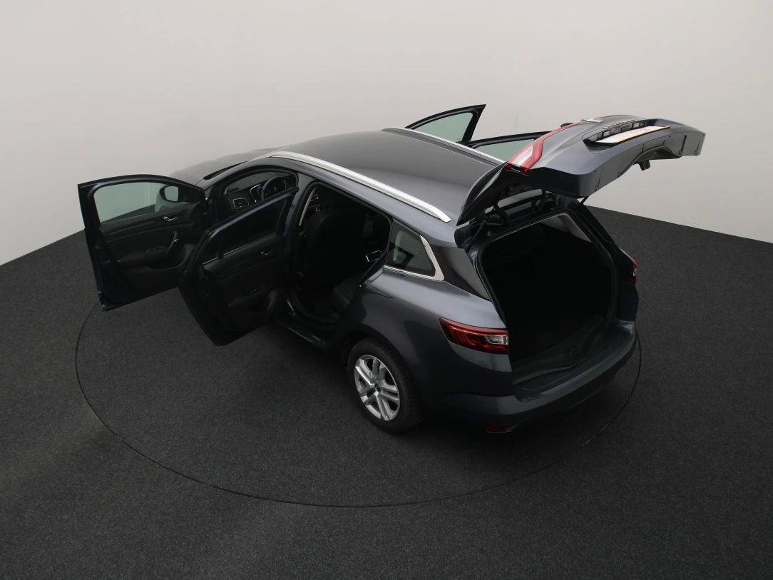 Renault Megane | 12