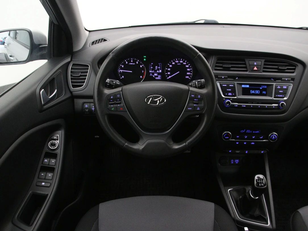 Hyundai i20 | 16