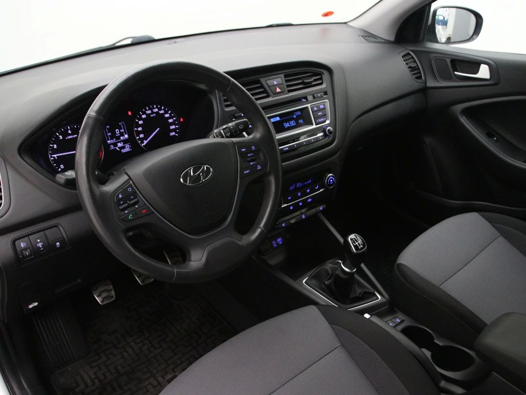 Hyundai i20 | 15
