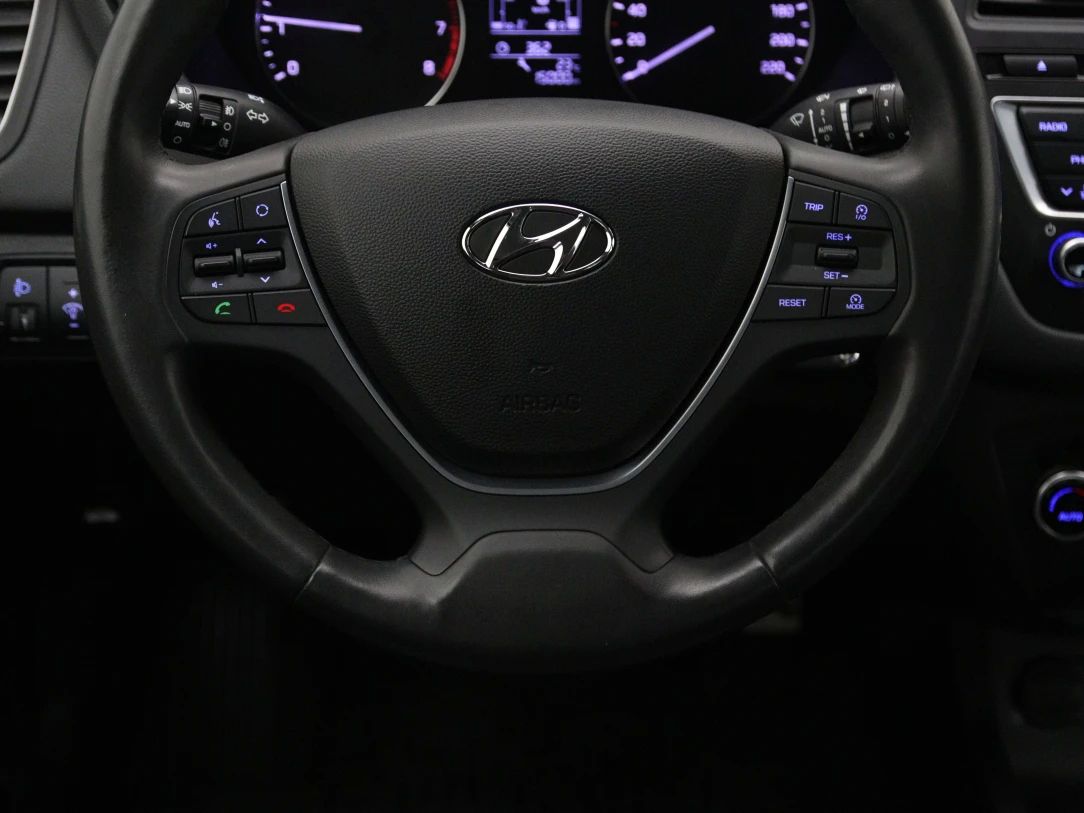 Hyundai i20 | 17