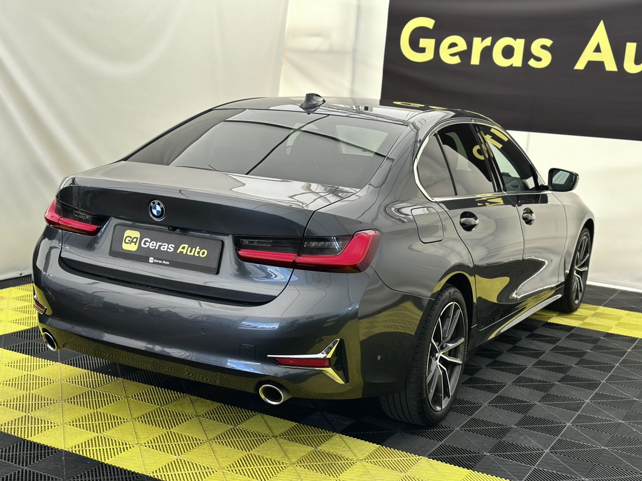 BMW 320 | 3