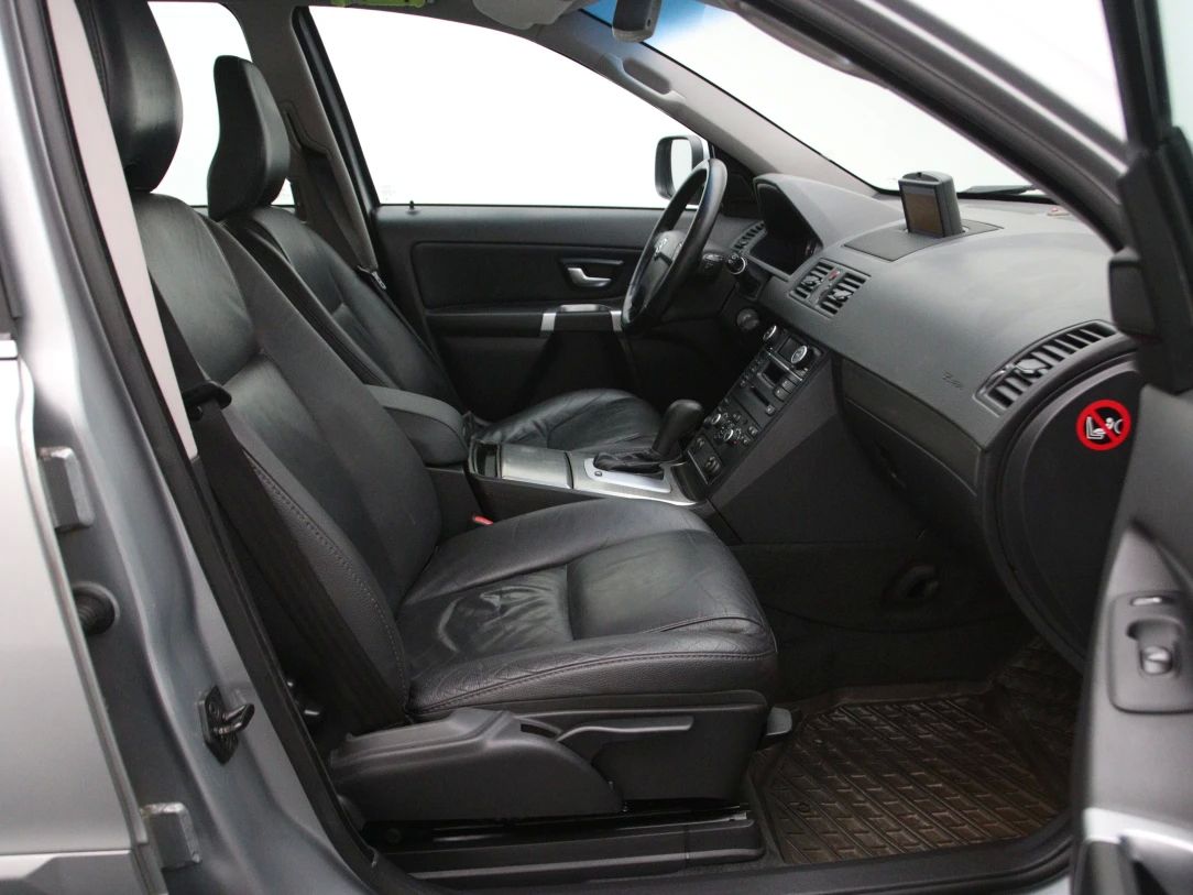 Volvo XC90 | 13