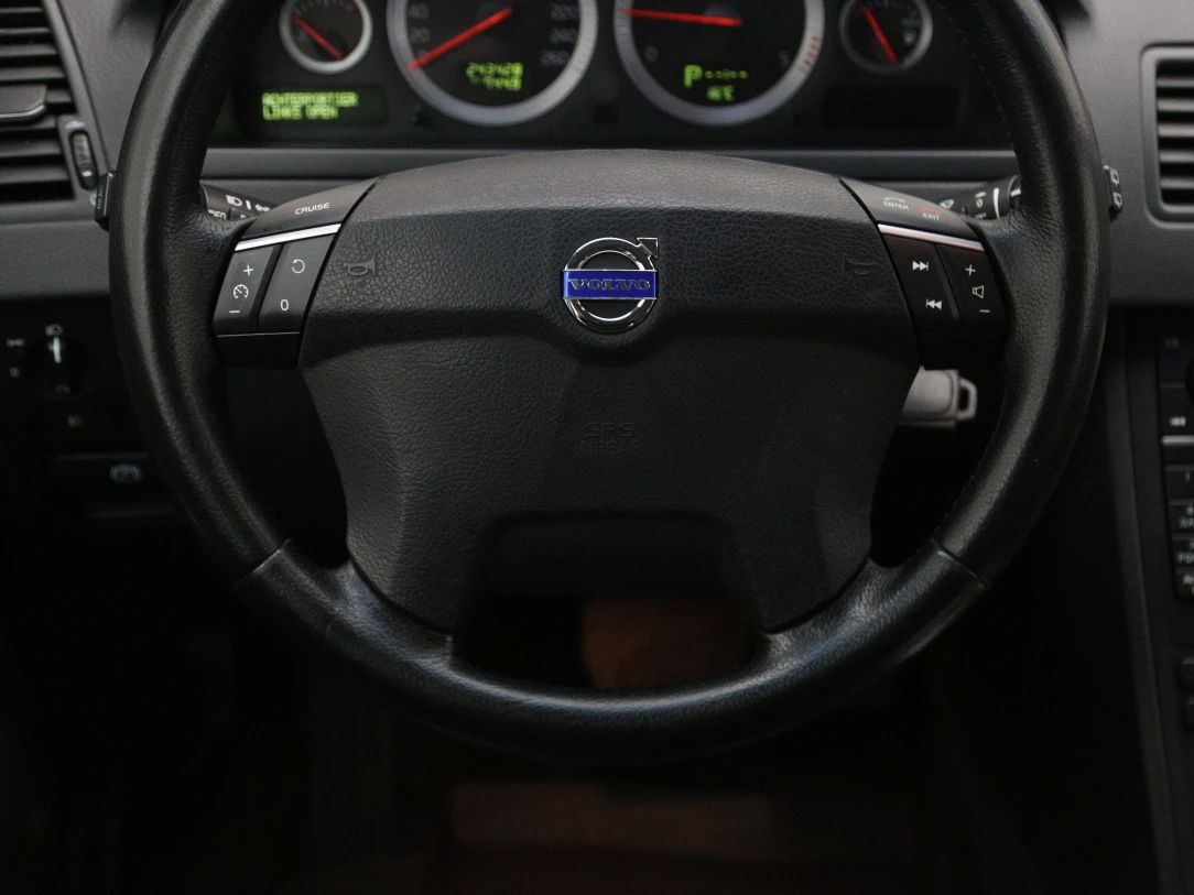 Volvo XC90 | 18