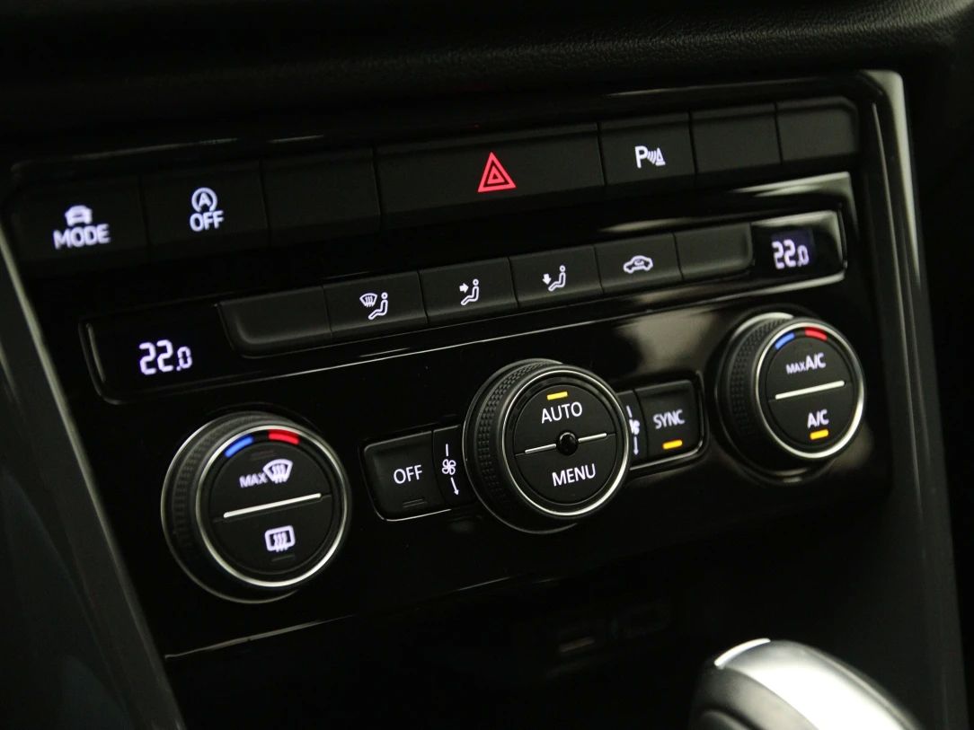 Volkswagen T-Roc | 19