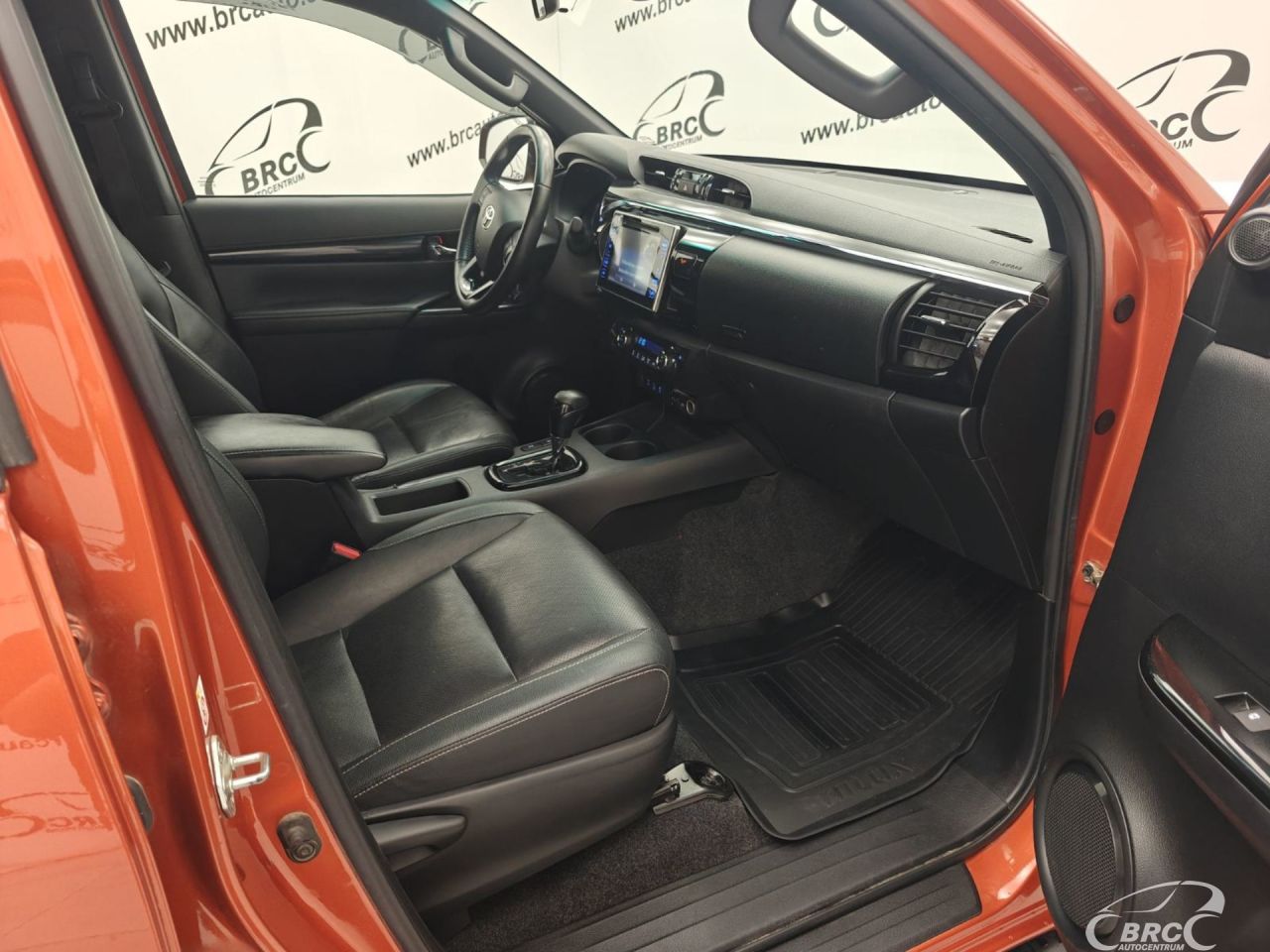 Toyota Hilux | 8