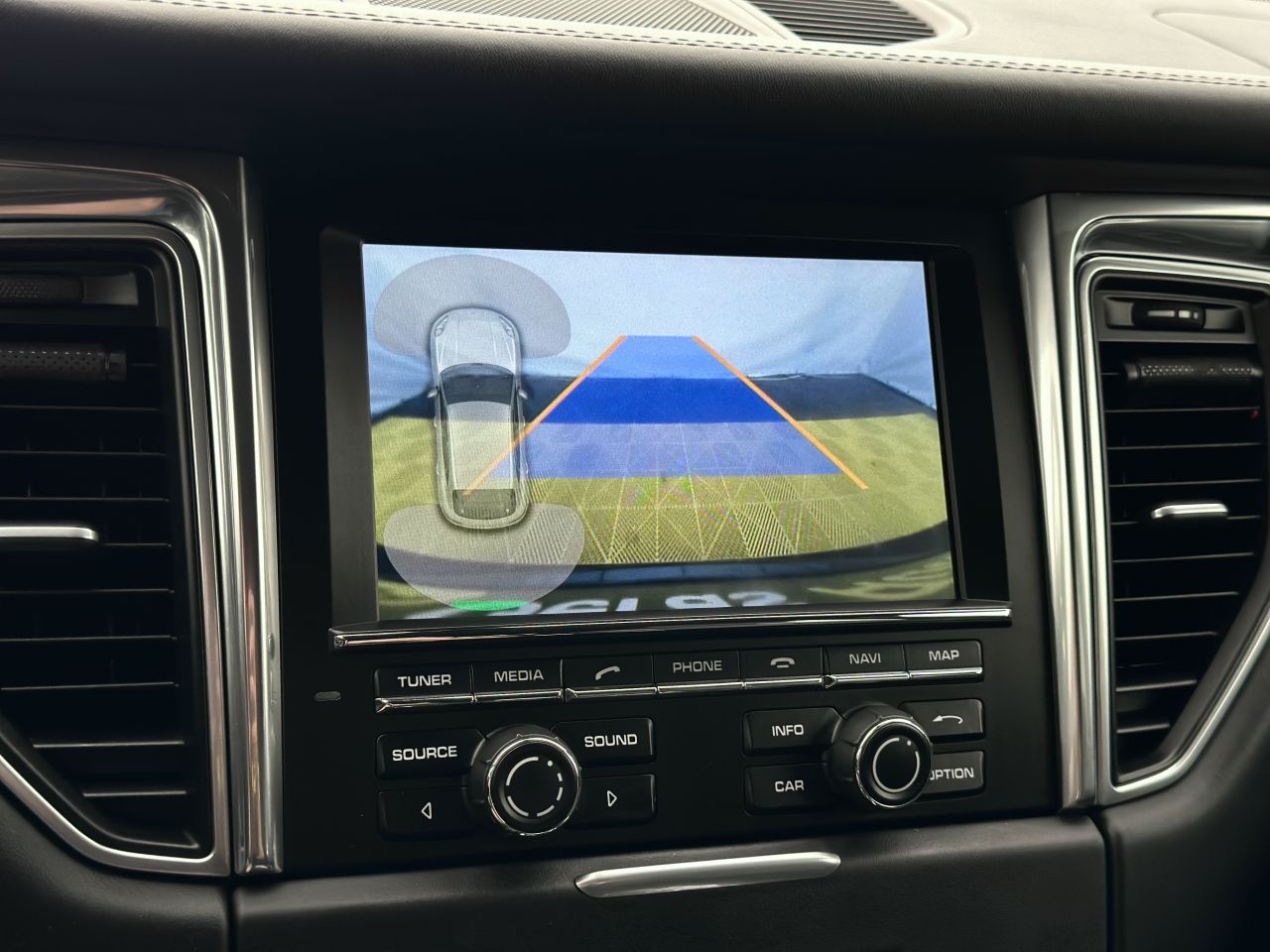 Porsche Macan | 18