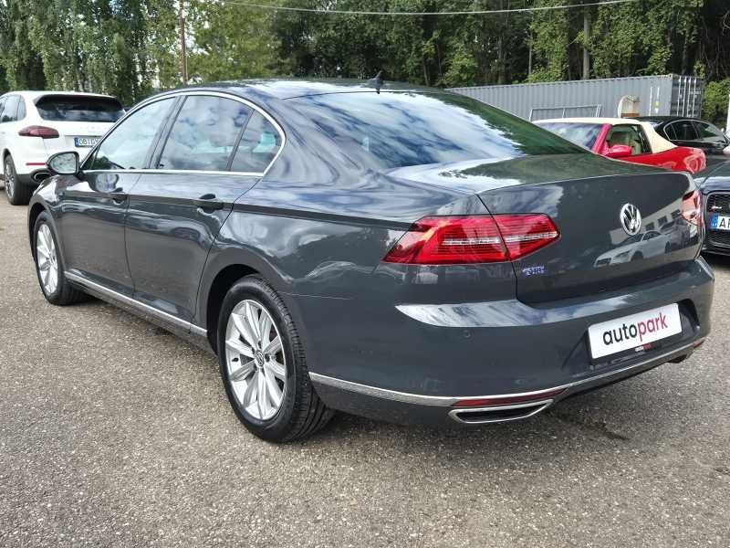 Volkswagen Passat | 4